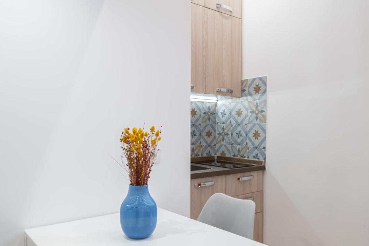 Isola - Studio Flat Милано Екстериор снимка